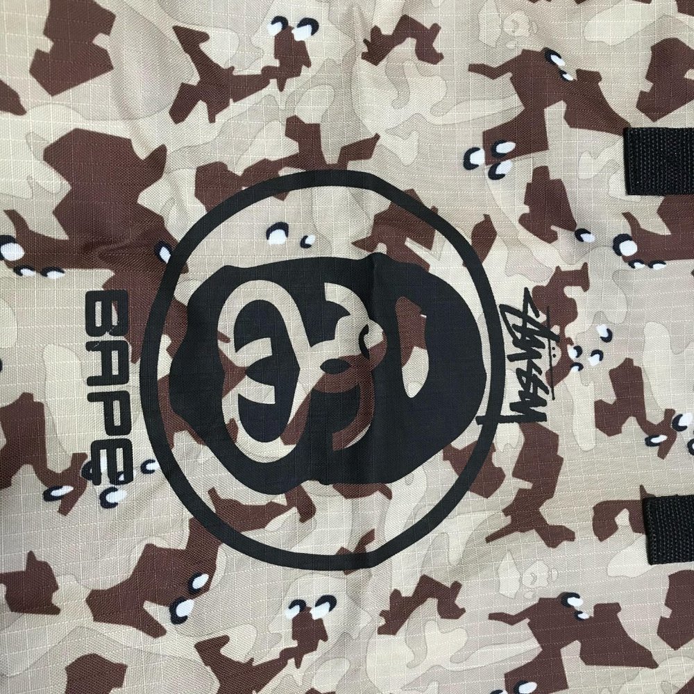 Stussy x Bape Camo Tote Bag Magazine Appendix Gift Bag - Picture 4 of 7